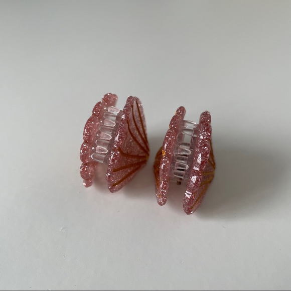 Mini Glittery Acrylic Seashell Hair Clip Claws - Picture 7 of 7